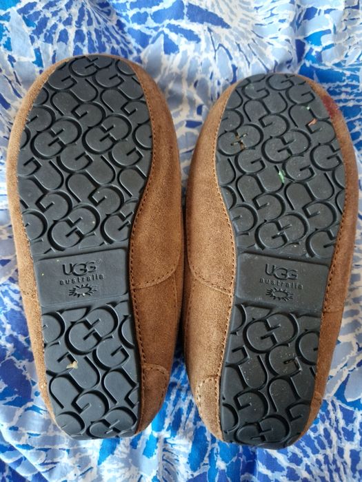 Papuci,botosi UGG mar 31 originali