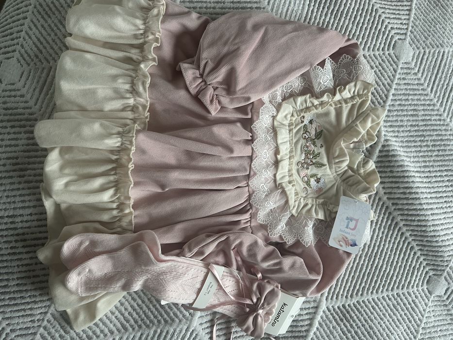 Рокля с дълъг ръкав( с етикет)