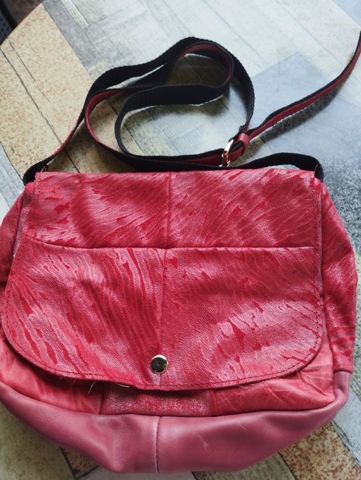 Чантичка естествена кожа 10 лв