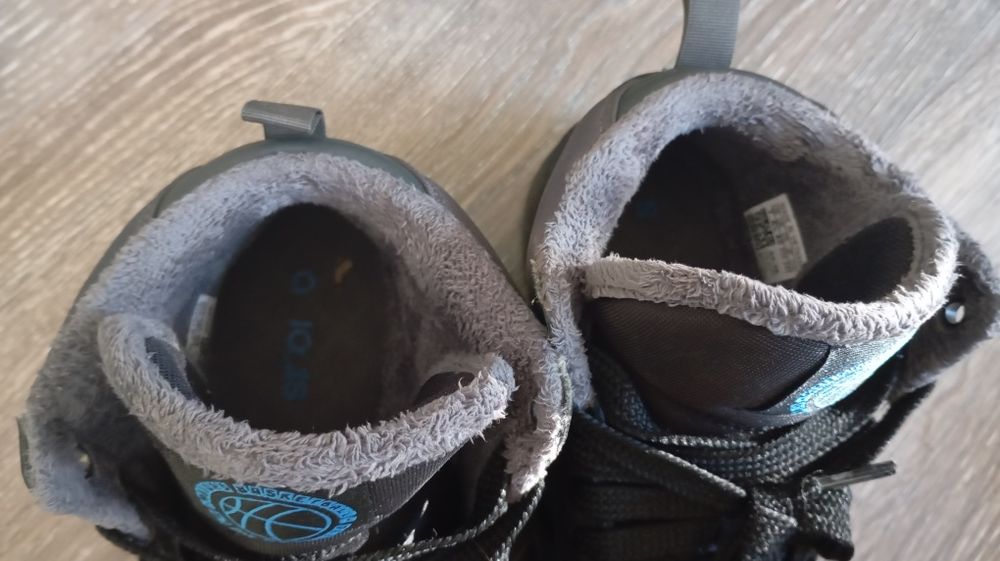 Adidas високи маратонки No40