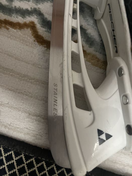 Хоккейный коньки