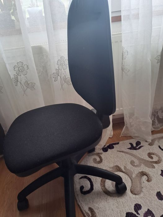 Scaun birou stare buna.