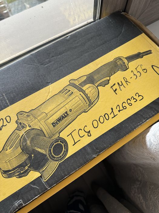 Dewalt болгарка продаю