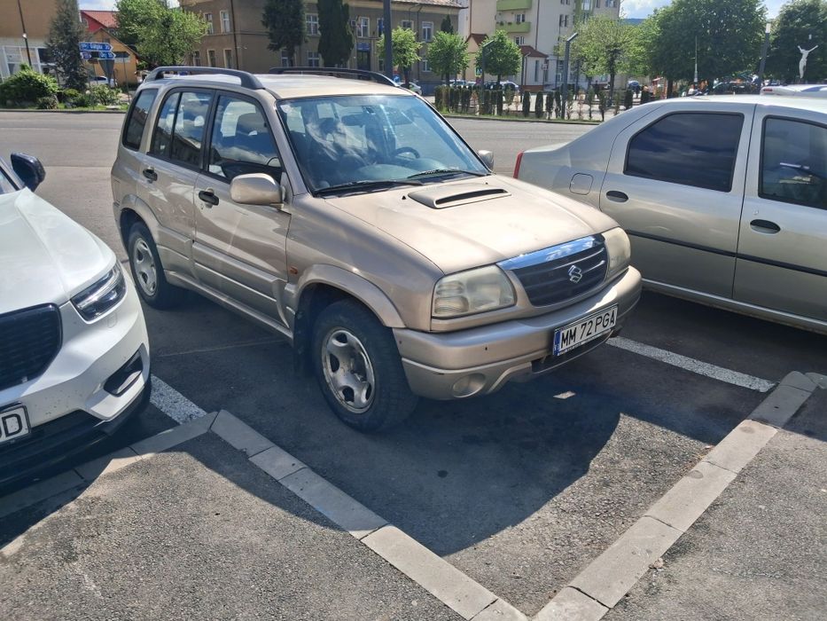 Vând suzuki grand vitara