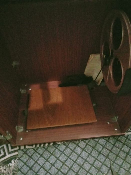 Продам швейную машинку