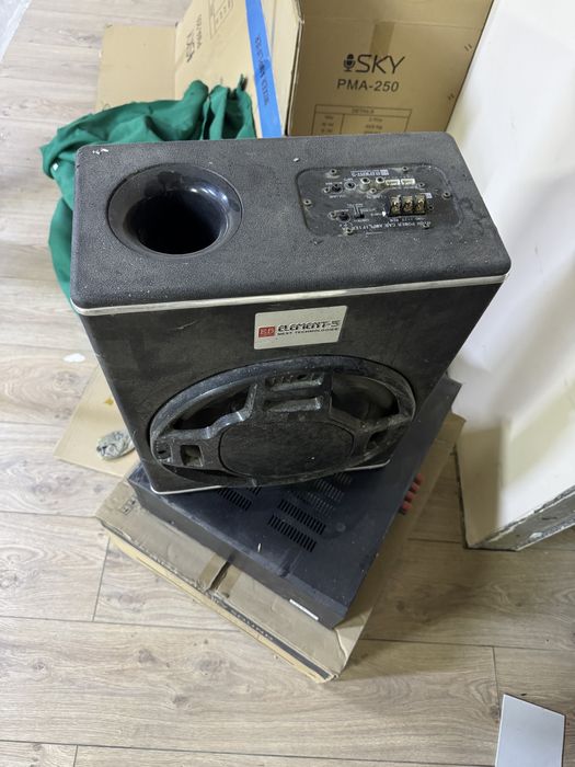 Продам сабвуфер для авто