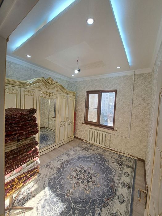 Yangi hayot tumanida 5 xonali yevro remont Dom sotiladi.