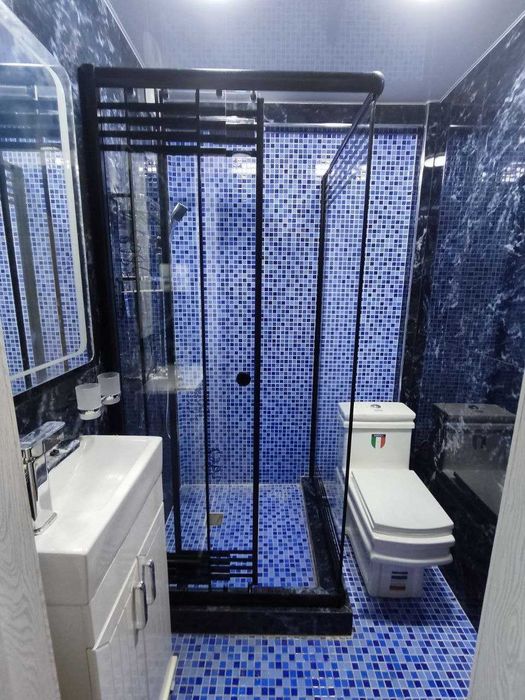 Стеклянные душевые кабины и перегородки под ключ