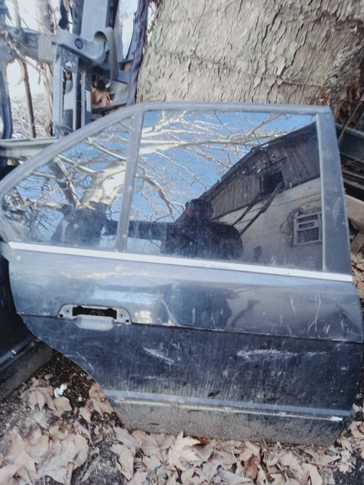 Дверь на ВМВ Е34