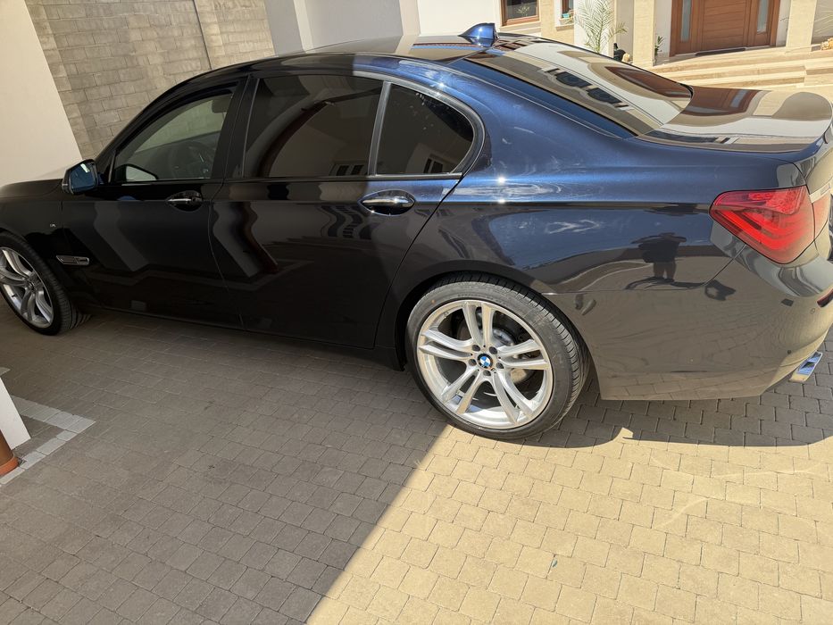 BMW Seria 7 xDrive Facelift M-Pachet
