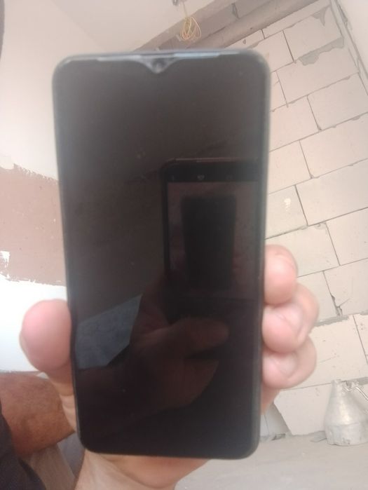Samsung A10 ishlashi zor