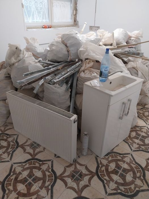 Ridic debarasez moloz și deseuri