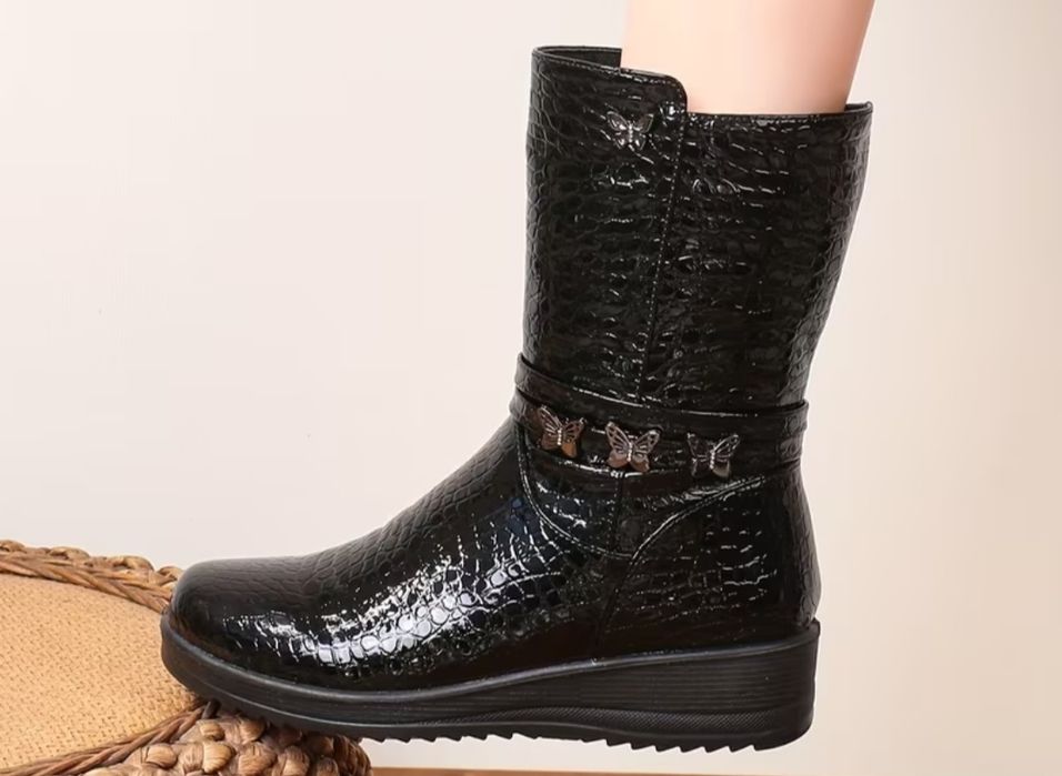 Боти,ном 40-41, НОВИ,черни