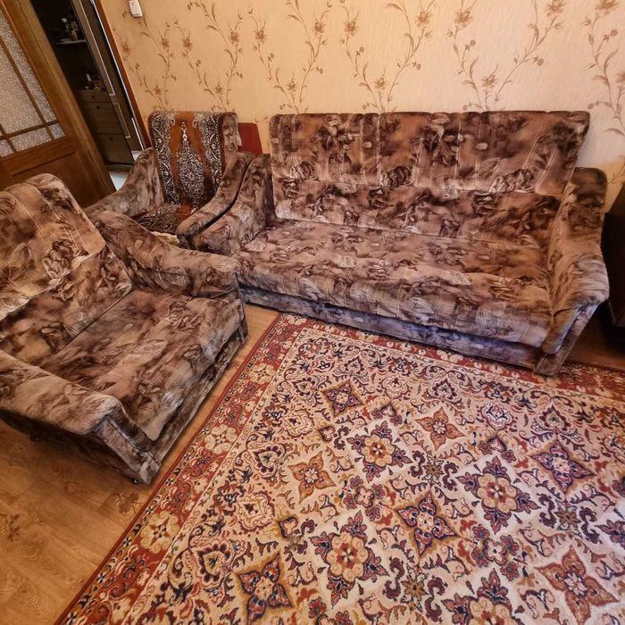 Диван и два кресла