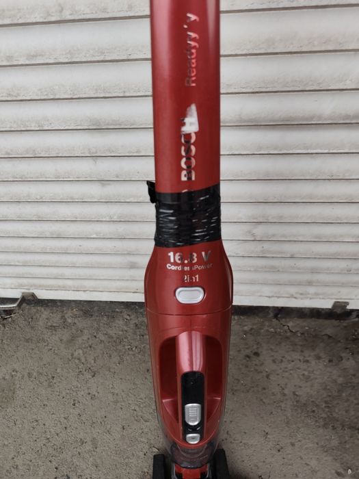 Пылесос Bosch оригинал в рабочем состоянии без зарядного устройства