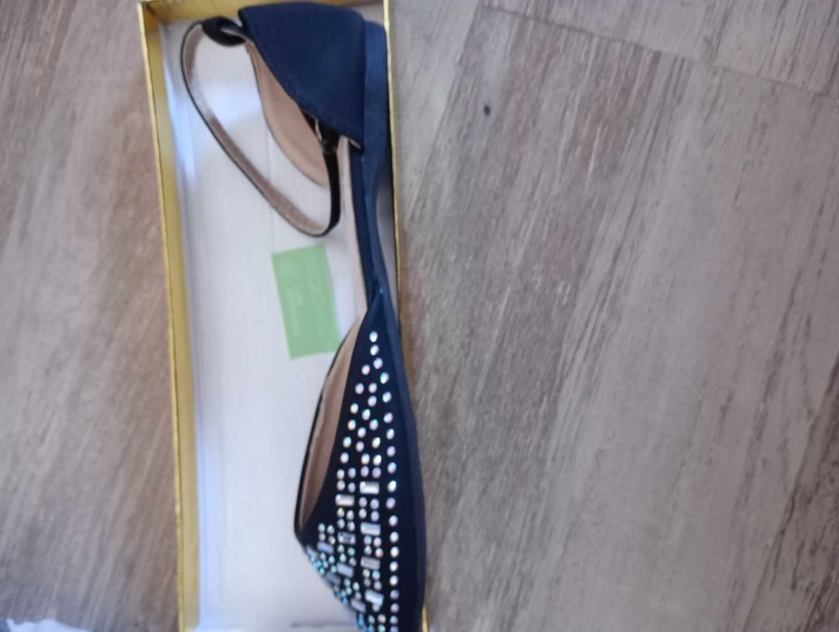 Pantofi dama  cu aplicatii pietre