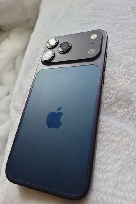 iPhone 17 pro max китай