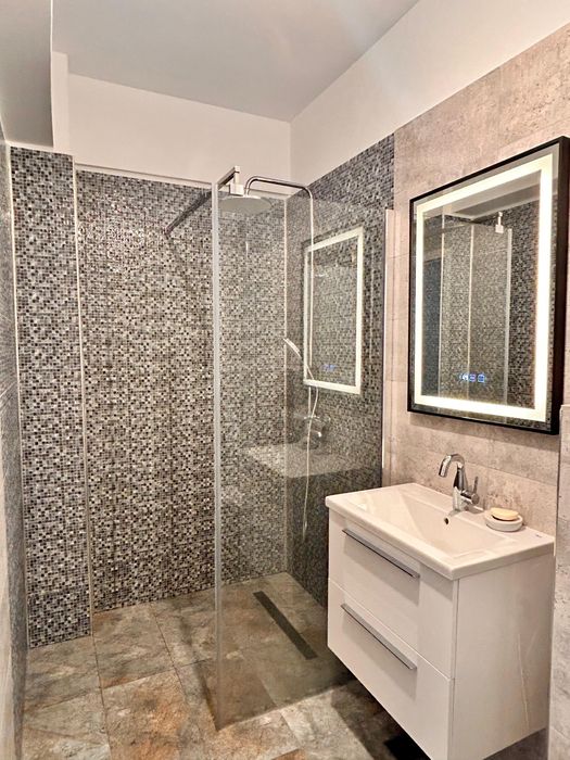 Apartament cu terasa