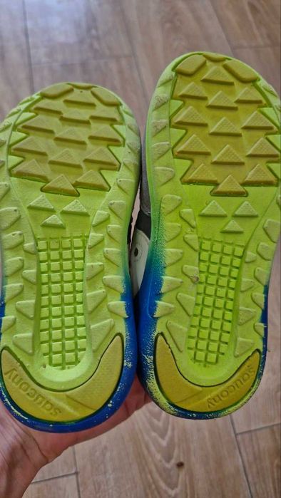 Кроссовки Saucony размер 27