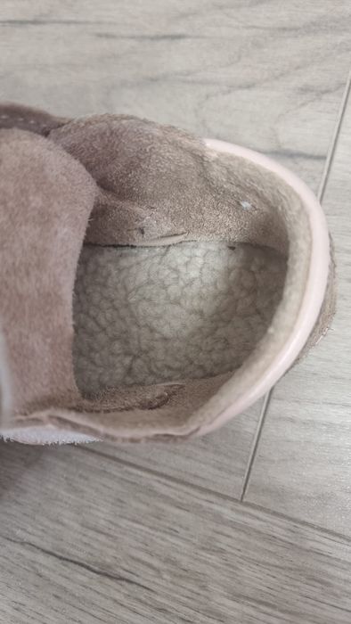 Ghete roz imblănite de fete