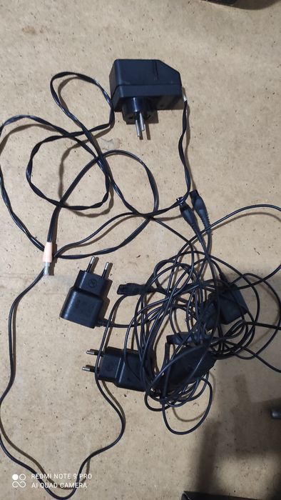 Зарядка для телефона и др.