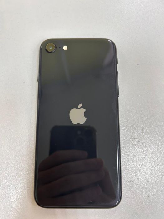 Iphone ce2 IOS26 идеальный