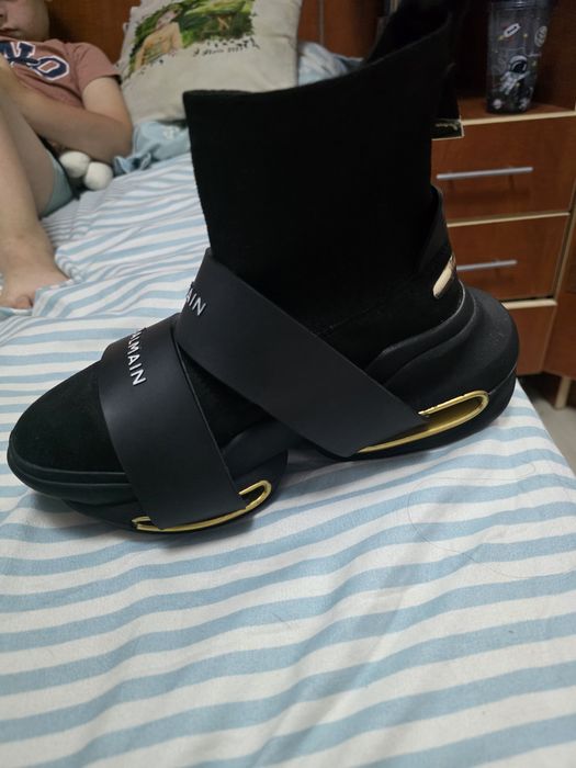 Adidași balmain noi