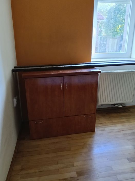 De vânzare comoda plus noptieră