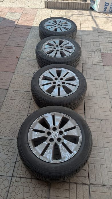 Диски Toyota с резиной toyo