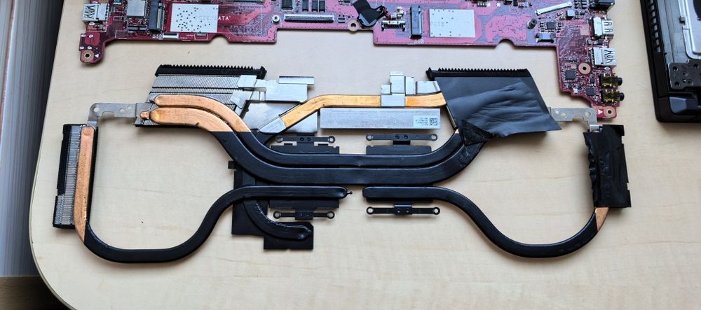 Piese / Dezmembrez ASUS ROG Zephyrus S GX502GV_i7-9750H_RTX_15.6"240HZ