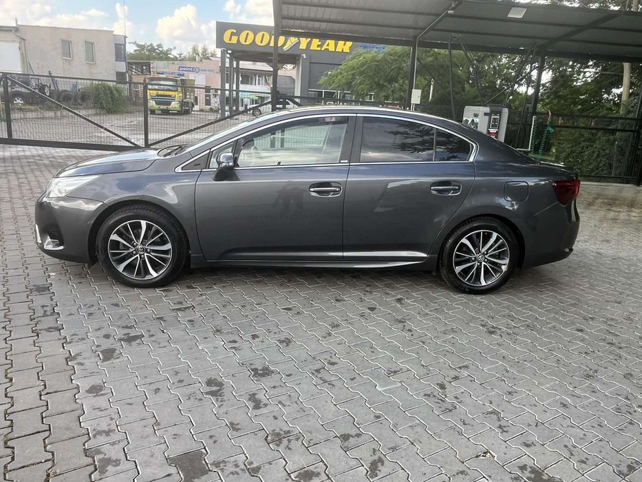 Toyota avensis 1.8