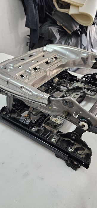 Ремонт сидений автомобилей