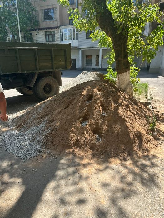 Продаётся песок с щебнем