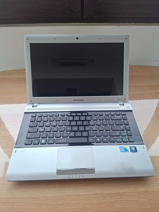 Laptop Samsung i3