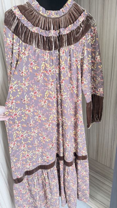 March сән үйінің киімдерін сатамын