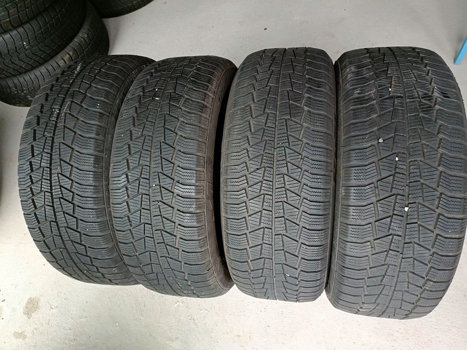 215 55 R17 Viking DOT19