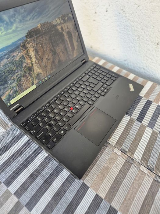 Laptop Lenovo i5 ssd Win10