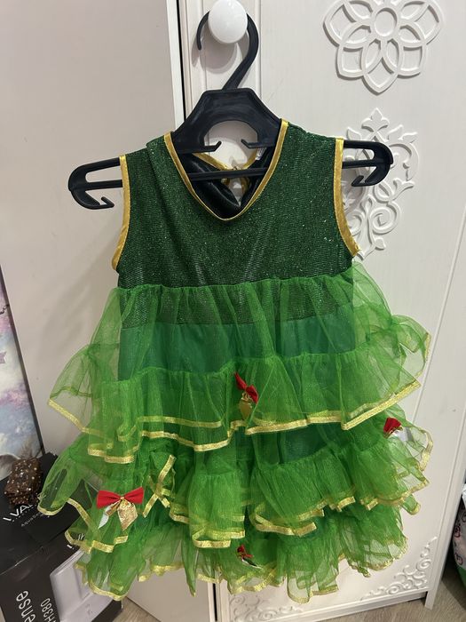 Продам ноаогоднее платье елочки