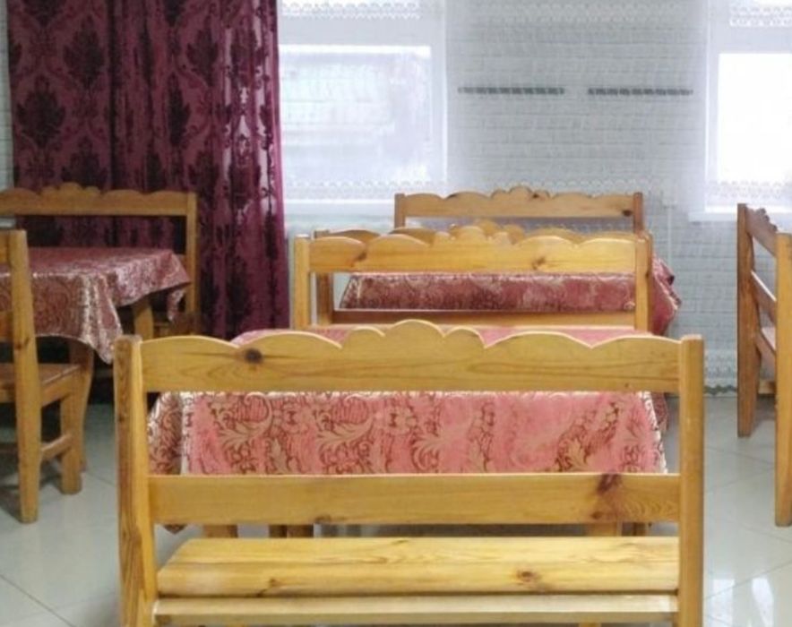 Столы со скамейками