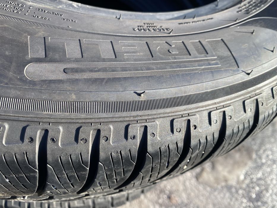 Шинв 255/55/18 комплект бу пирелли