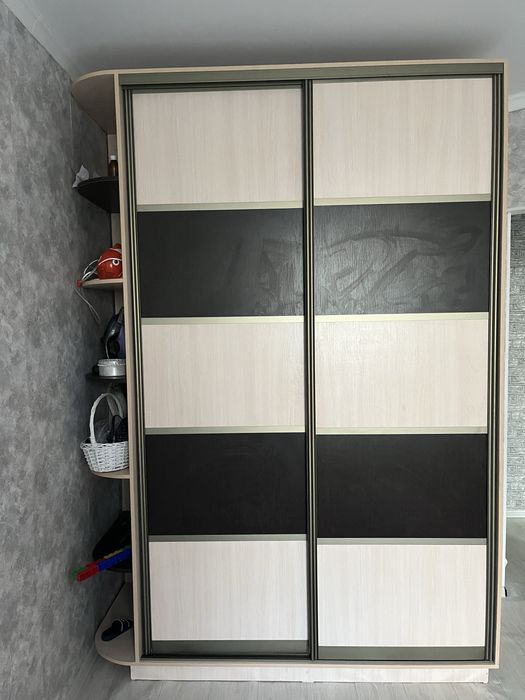 Продам шкаф купе