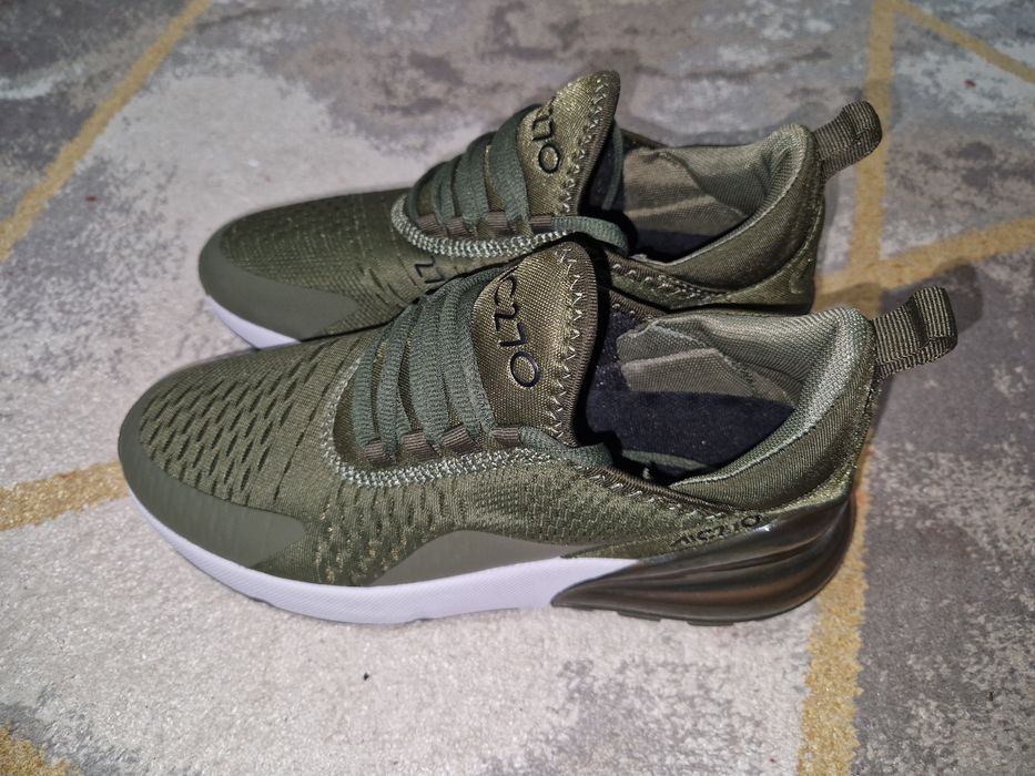 Кроссовки Nike Air 270