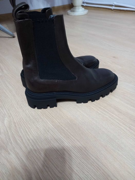 Ghete noi Zara, marime 38