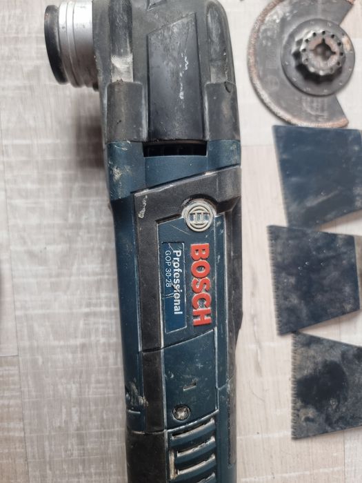 Мултишлайф BOSCH GOP 30-28