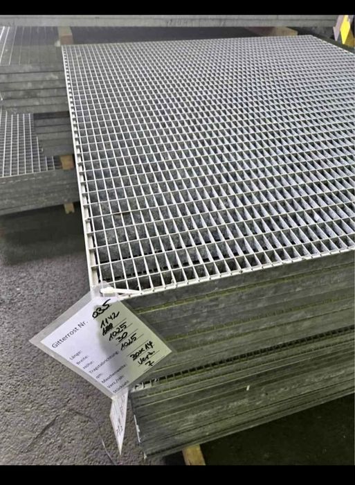 Gratare zincate la diferite dimensiuni debitam la dimensiunea dorită d