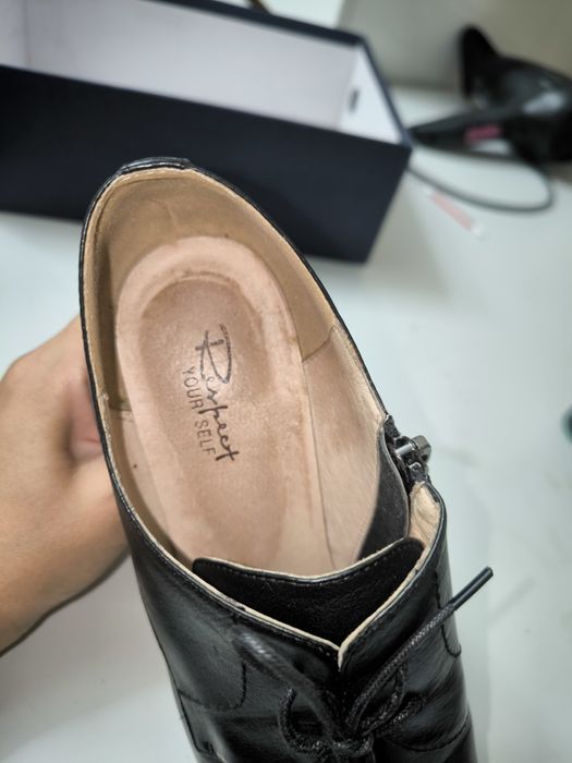 Туфли черные женские.