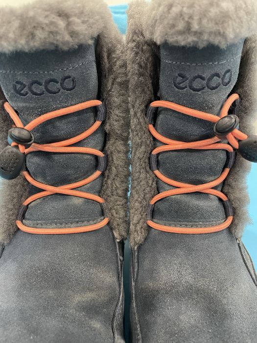 Продаю зимние сапоги ECCO