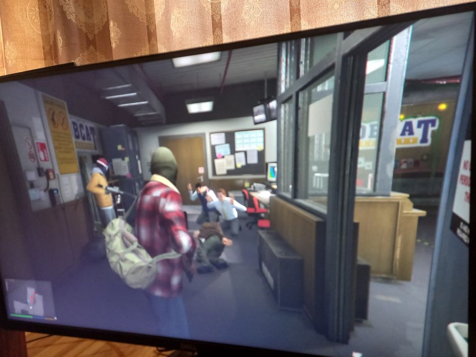 PS4 slim ideal o'yinlari bor yangi djoystik bor plombasi bor