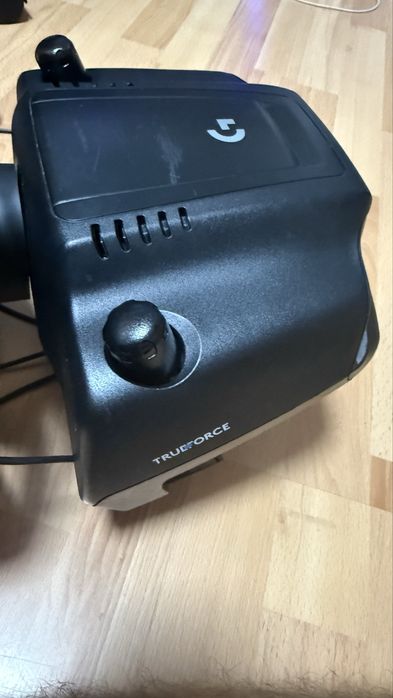 G923 cu pedalee