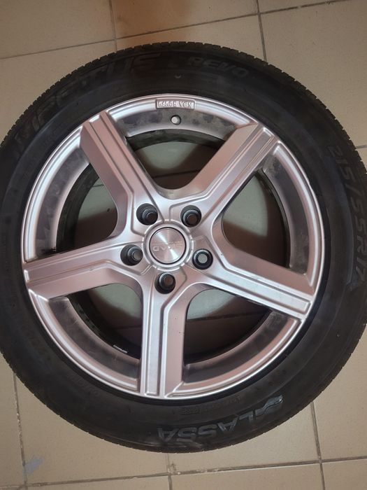 Продаётся летнын шины с дисками